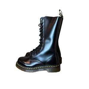 WOMENS DR. MARTENS 1914W BLACK SMOOTH LEATHER HIGH BOOTS14 EYELETS (NO BOX)